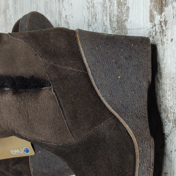 🟥NWT EMU Sheepskin Water Resistant Wedge Boots - Picture 8 of 16